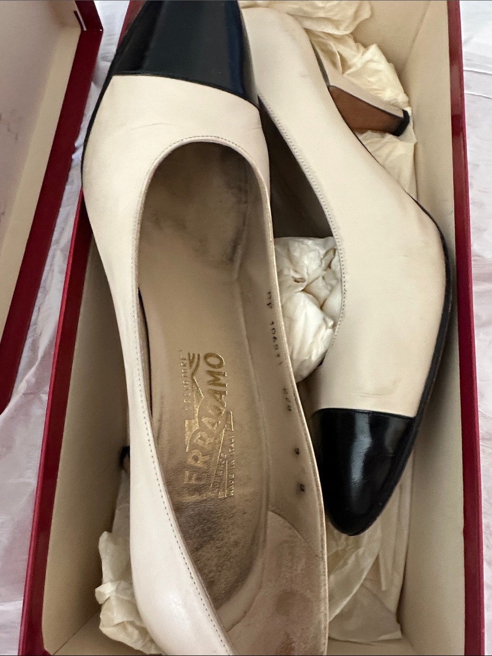 Salvatore Ferragamo Vintage 9B Ivory Leather Pumps with Black Cap Toe